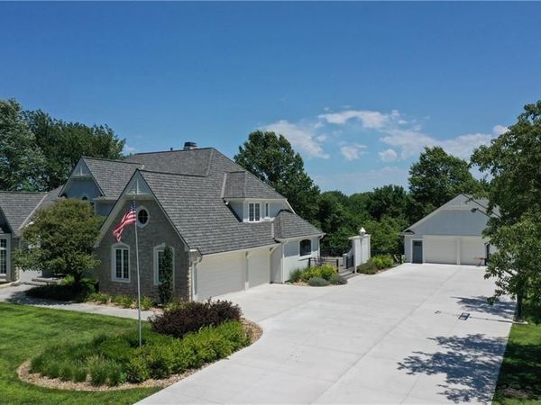 7025 MIZE Road, Shawnee, KS 66227