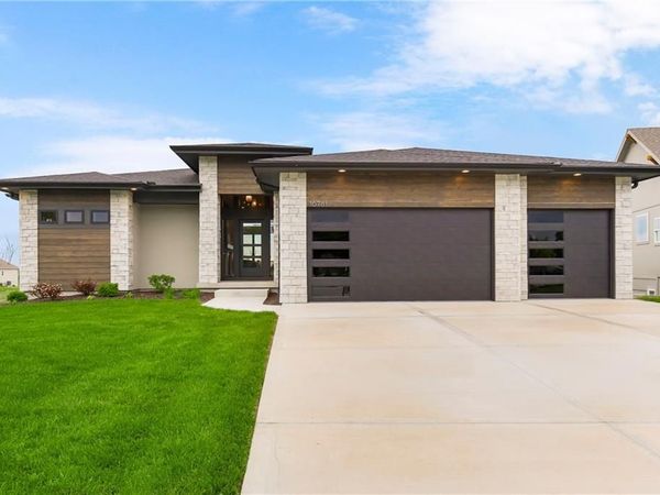 16768 S Ripley Street, Olathe, KS 66062