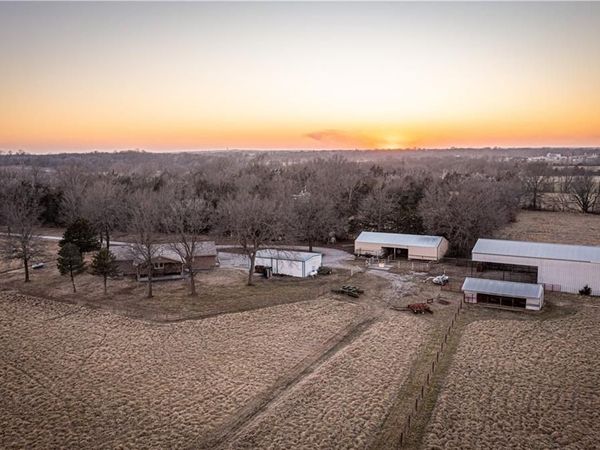 6260 183rd Road, Chanute, KS 66720