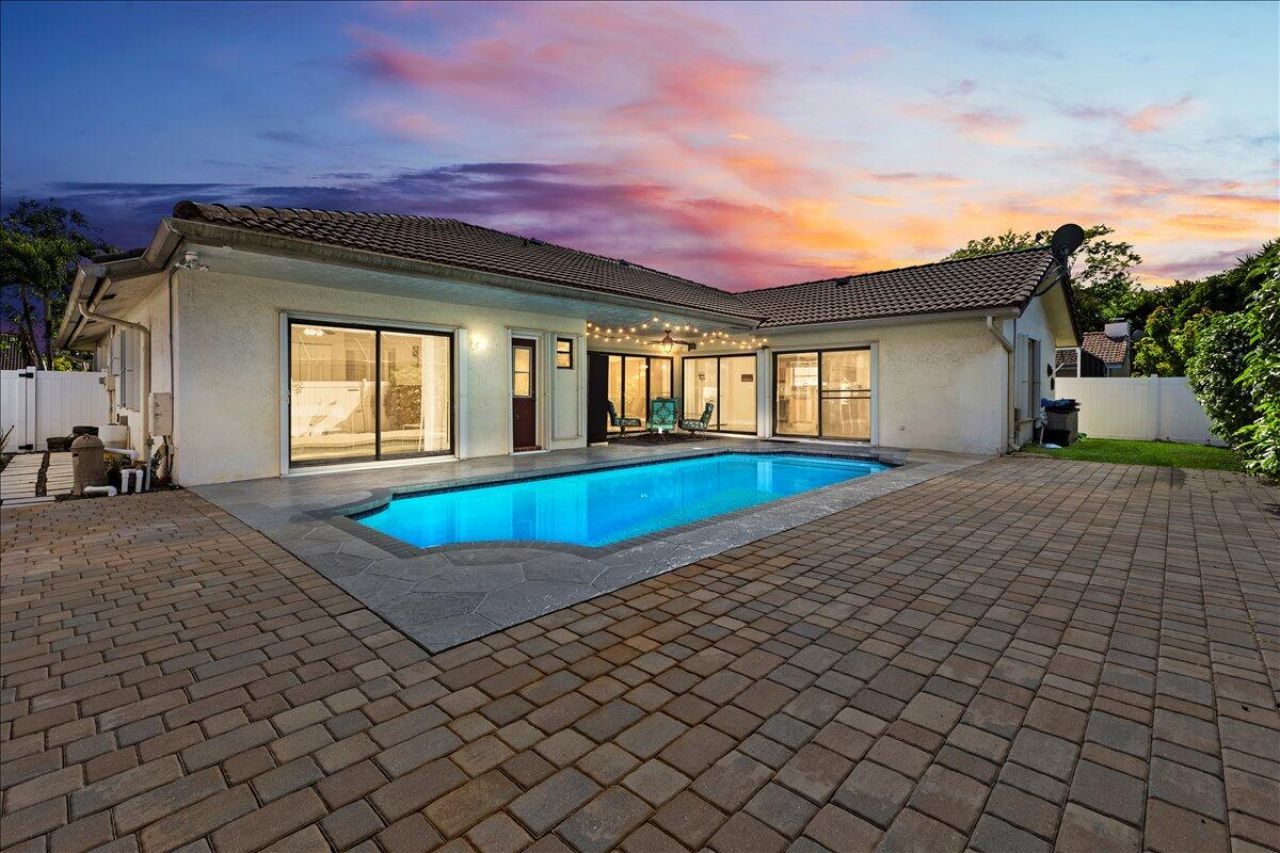 7207 NW 44 Street, Coral Springs, FL 33065 Photo