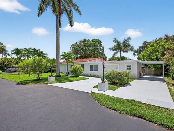 316 NW 24th St, Wilton Manors, FL 33311