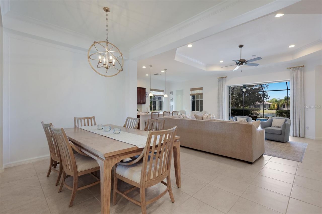 14335 Stirling Drive, Lakewood Ranch, FL 34202 Photo