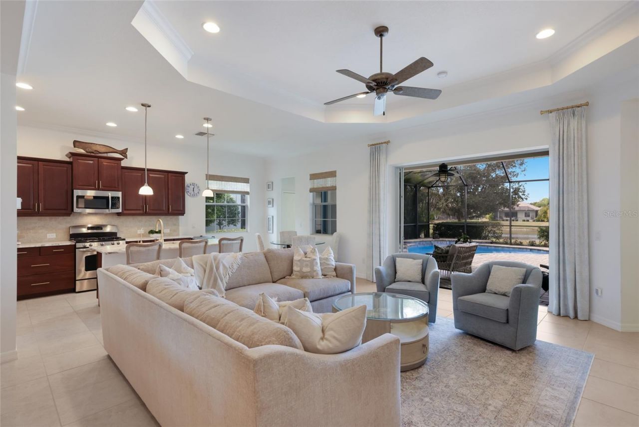 14335 Stirling Drive, Lakewood Ranch, FL 34202 Photo