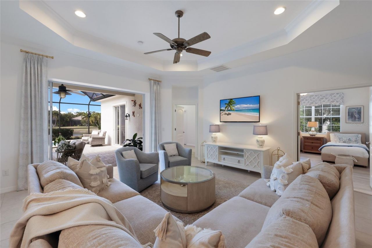 14335 Stirling Drive, Lakewood Ranch, FL 34202 Photo