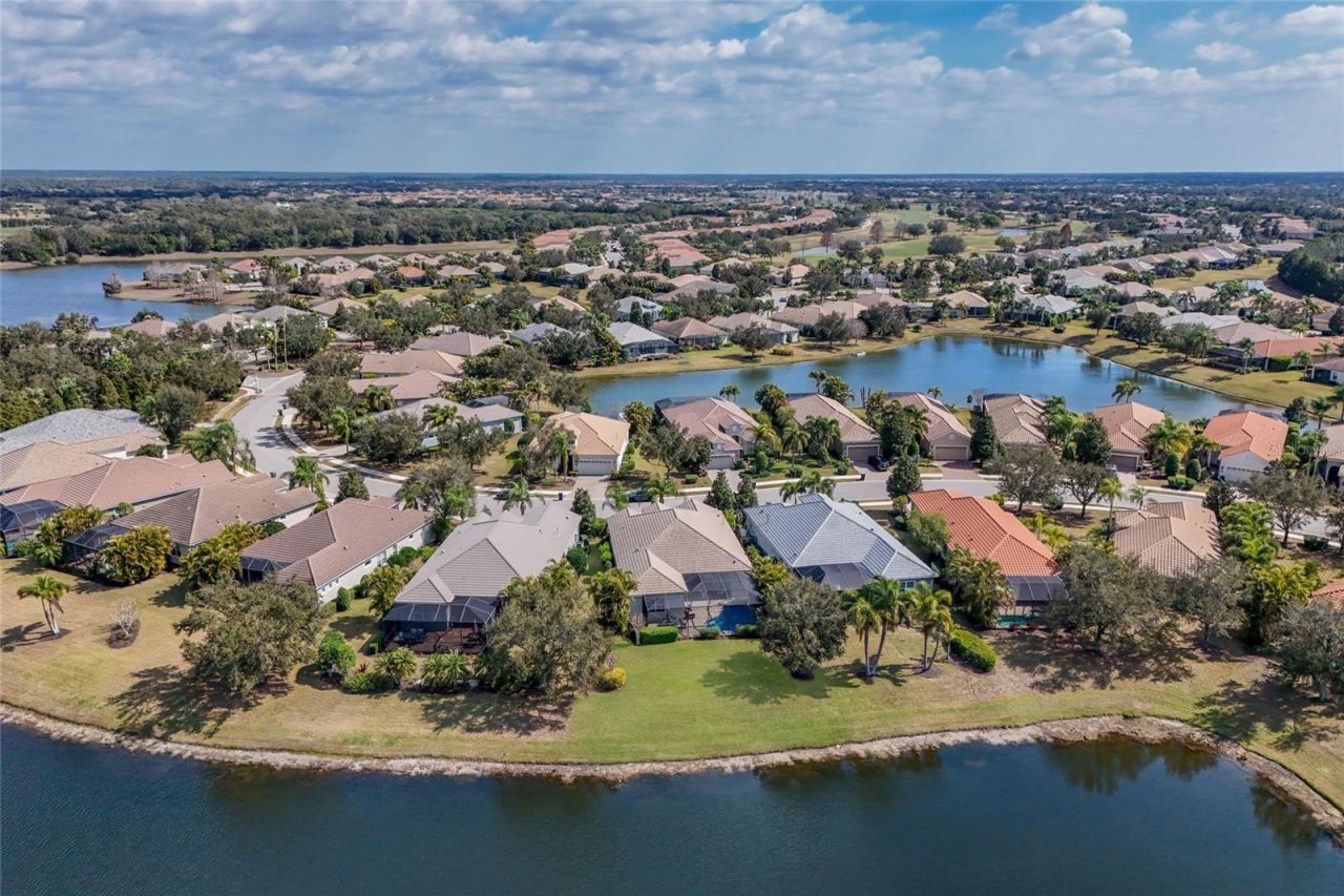 14335 Stirling Drive, Lakewood Ranch, FL 34202 Photo