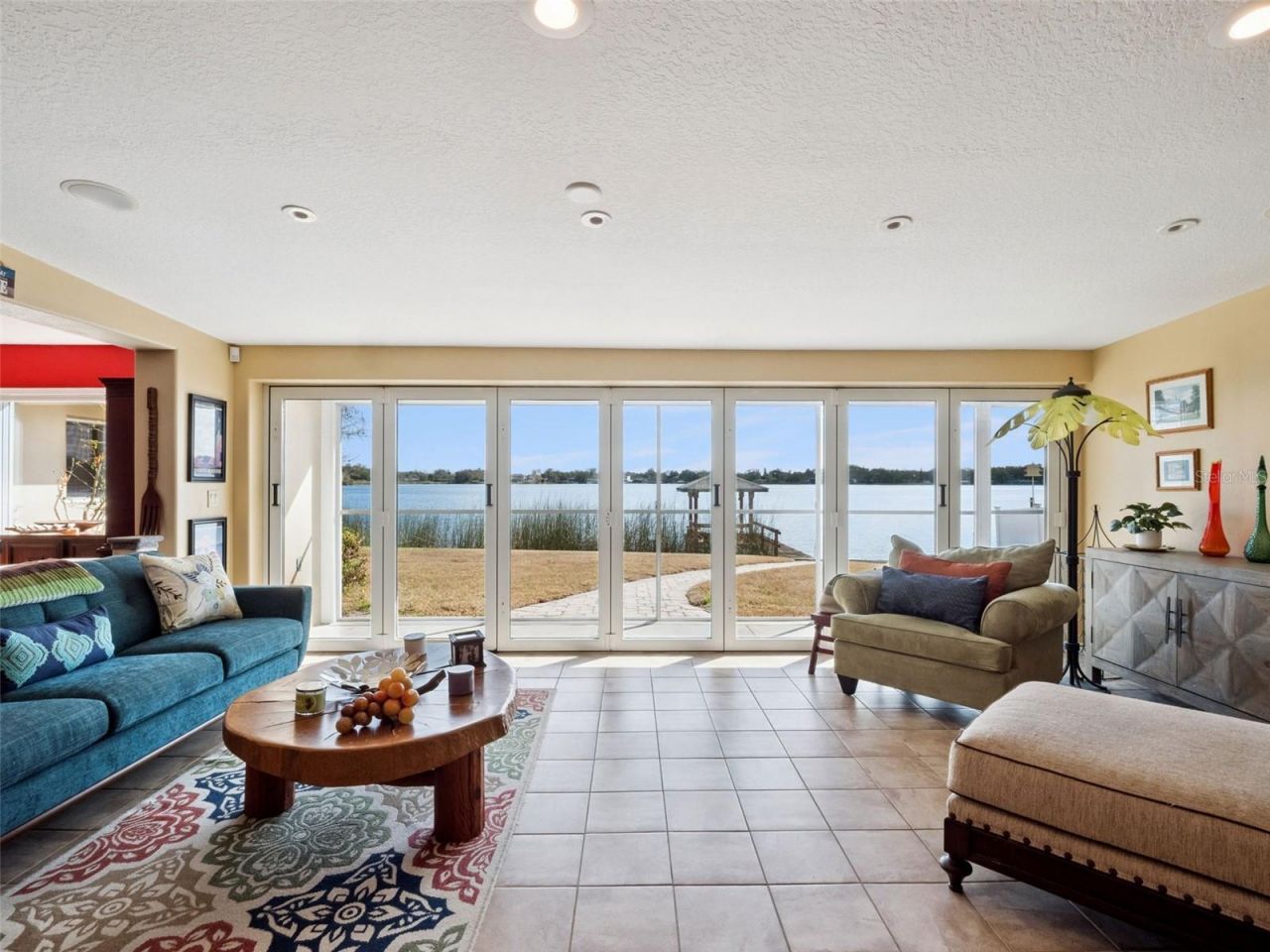 894 W Lake Holden Point, Orlando, FL 32805 Photo