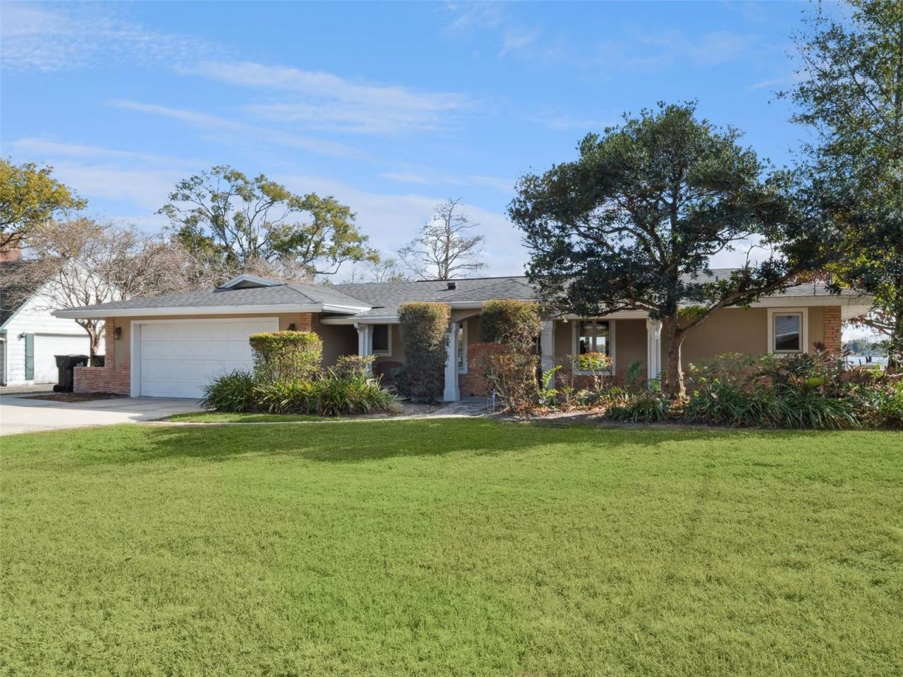 894 W Lake Holden Point, Orlando, FL 32805 Photo