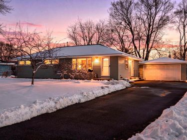 9701 Oakland Avenue, Bloomington, MN 55420