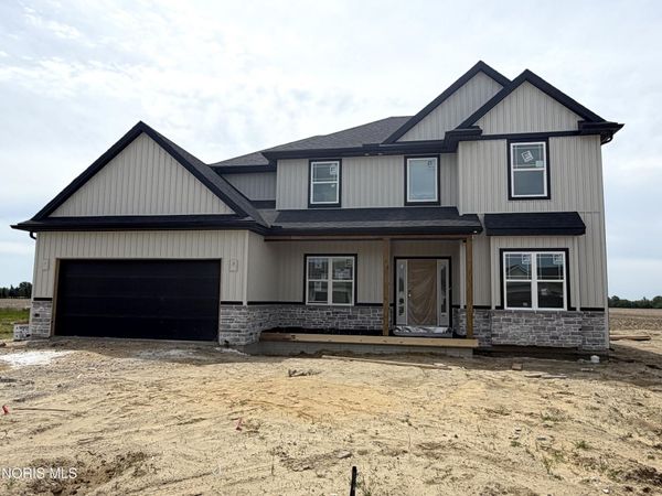 9841 Featherwood Lane, Sylvania, OH 43560
