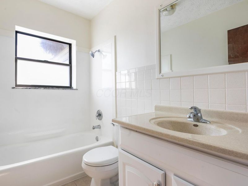 2291 E Howard Road , Obetz, OH 43207 Photo 15