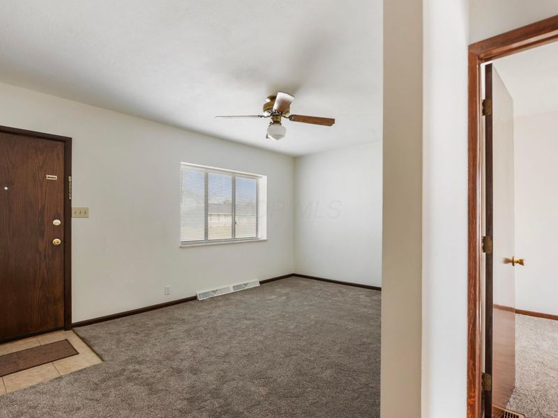 2291 E Howard Road , Obetz, OH 43207 Photo 2