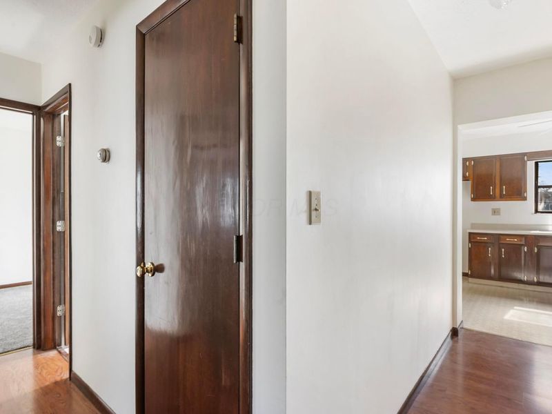 2291 E Howard Road , Obetz, OH 43207 Photo 5