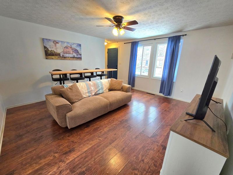 5361 Parkline Drive , Columbus, OH 43232 Photo 6