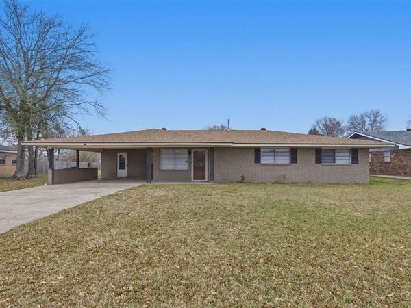 111 Lauren Lane, Sulphur, LA 70663