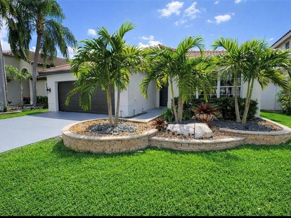 17912 SW 12th Ct , Pembroke Pines, FL 33029