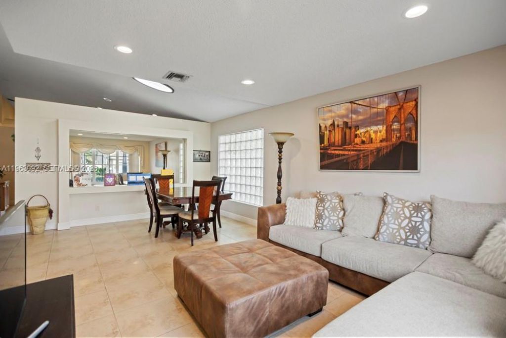 17912 SW 12th Ct , Pembroke Pines, FL 33029 Photo