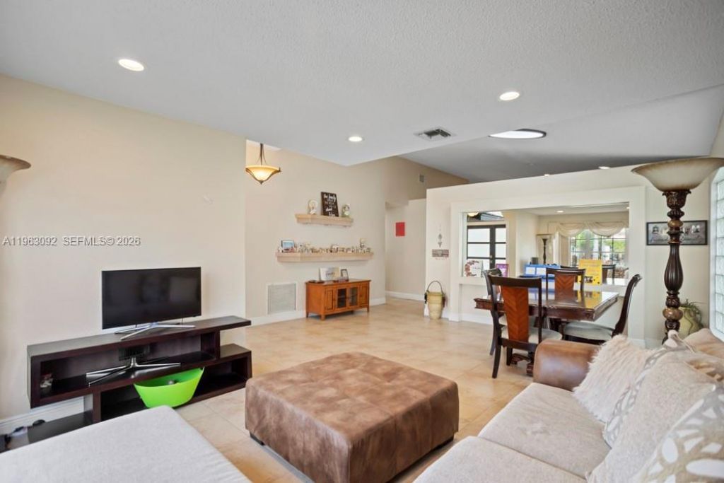 17912 SW 12th Ct , Pembroke Pines, FL 33029 Photo