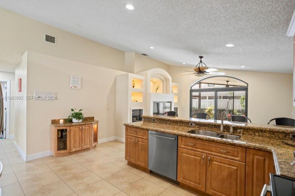 17912 SW 12th Ct , Pembroke Pines, FL 33029 Photo