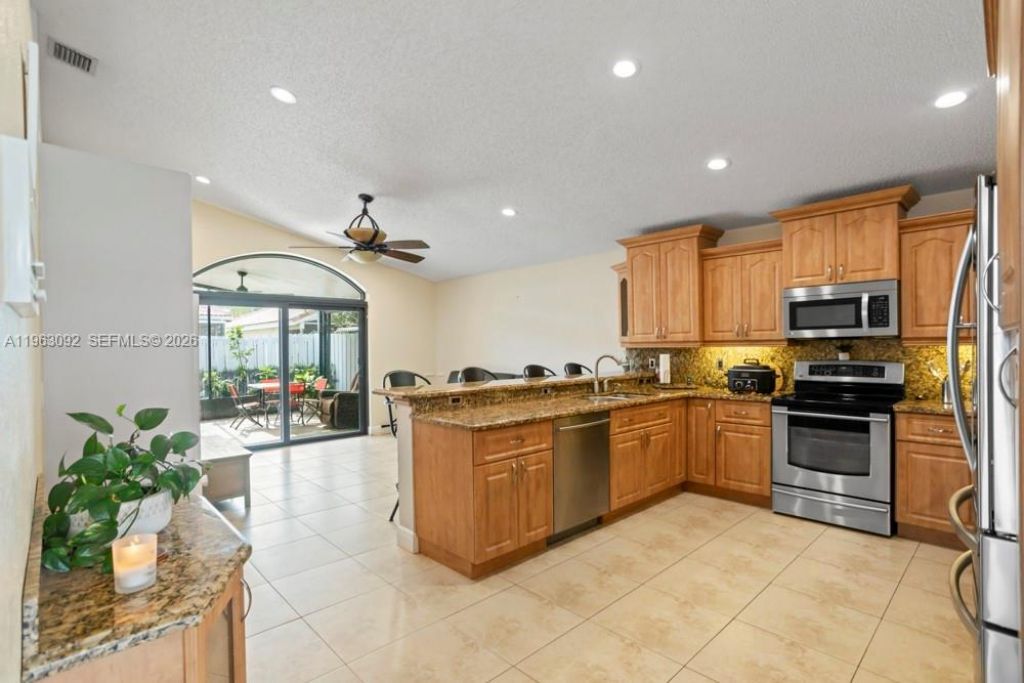 17912 SW 12th Ct , Pembroke Pines, FL 33029 Photo