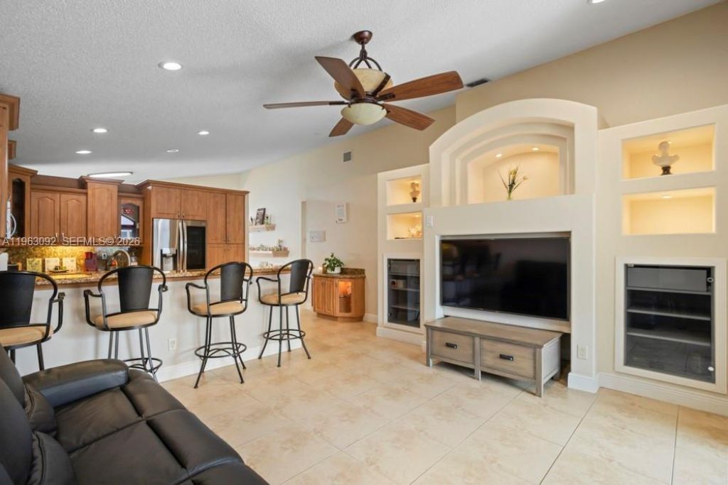 17912 SW 12th Ct , Pembroke Pines, FL 33029 Photo