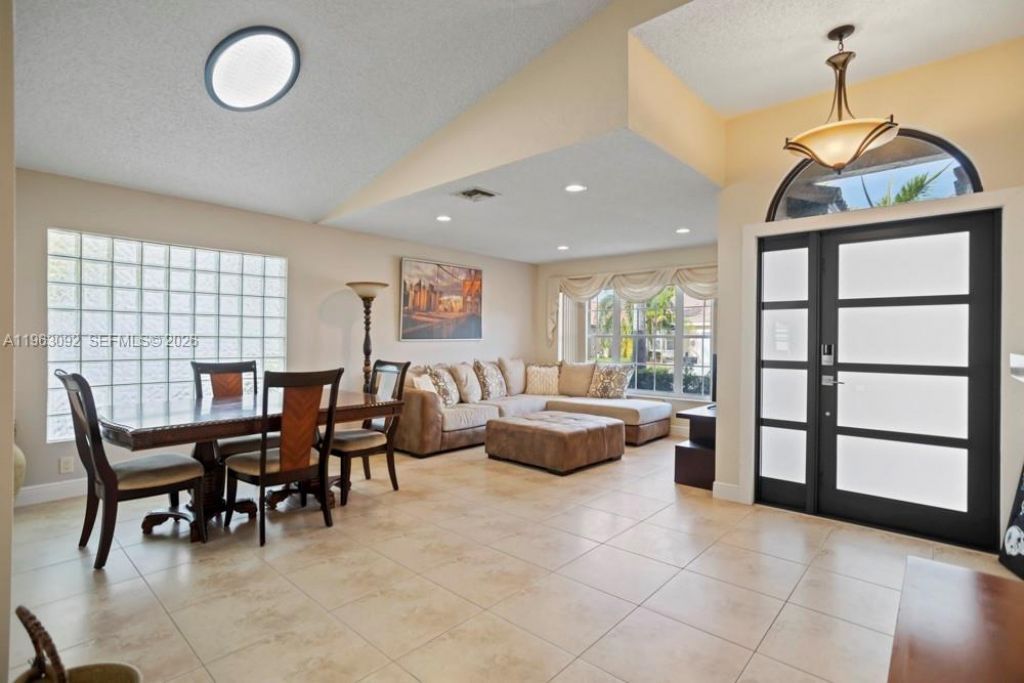 17912 SW 12th Ct , Pembroke Pines, FL 33029 Photo