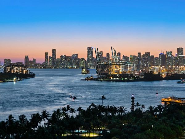 100 S Pointe Dr, Unit 2101, Miami Beach, FL 33139