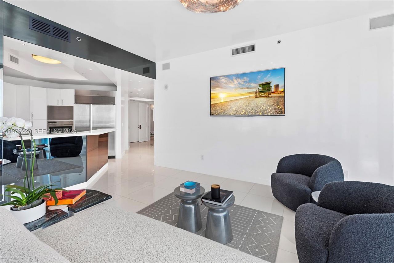 100 S Pointe Dr, Unit 2101, Miami Beach, FL 33139 Photo