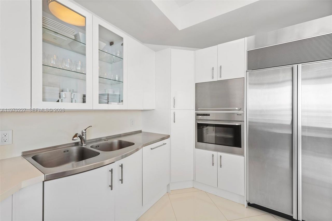 100 S Pointe Dr, Unit 2101, Miami Beach, FL 33139 Photo