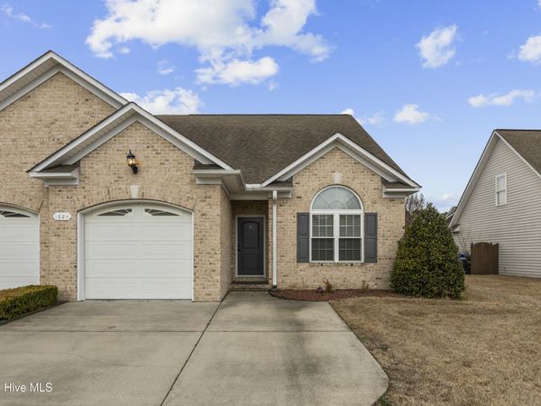 1624 Brook Hollow Drive, Unit B, Greenville, NC 27834