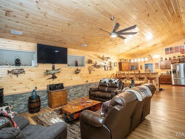 21805 Revere Lane, Waynesville, MO 65583