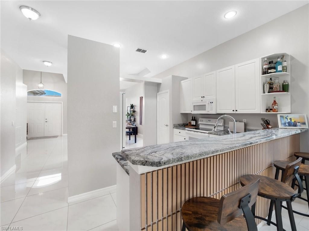 15620 Laguna Hills Dr, Fort Myers, FL 33908 Photo