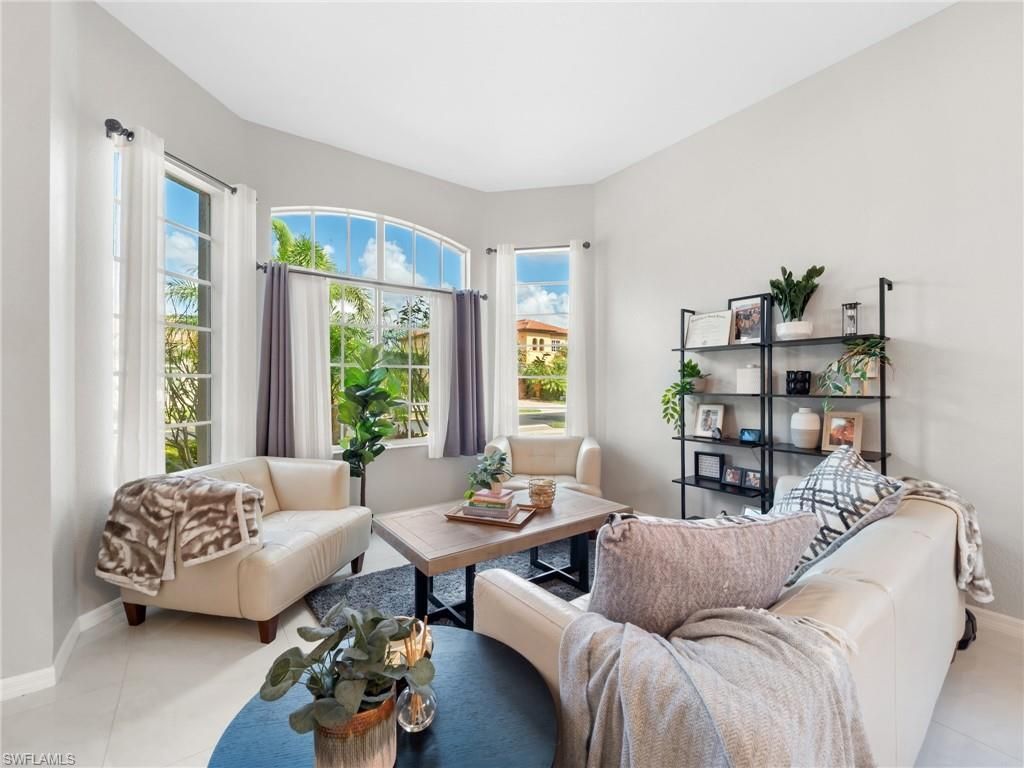 15620 Laguna Hills Dr, Fort Myers, FL 33908 Photo