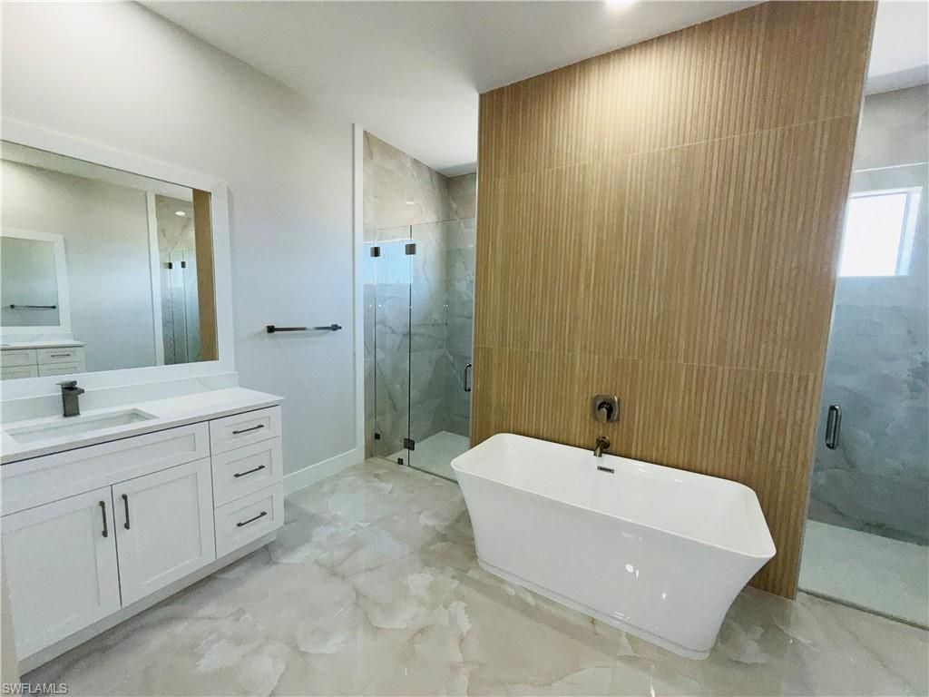 2117 NW 16th Pl, Cape Coral, FL 33993 Photo