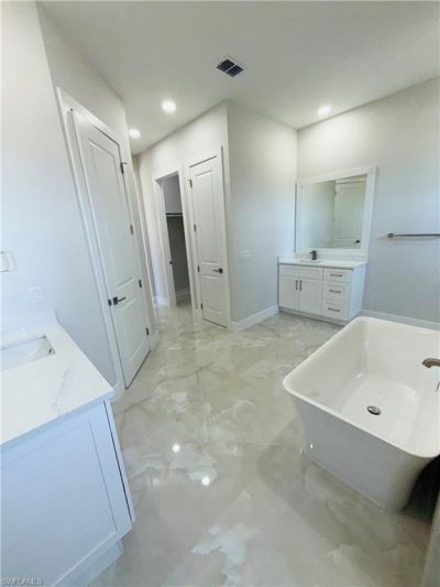 2117 NW 16th Pl, Cape Coral, FL 33993 Photo