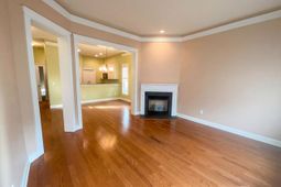 400 Forsythia Avenue photo 4