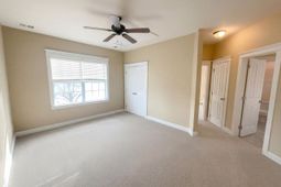 400 Forsythia Avenue photo 4