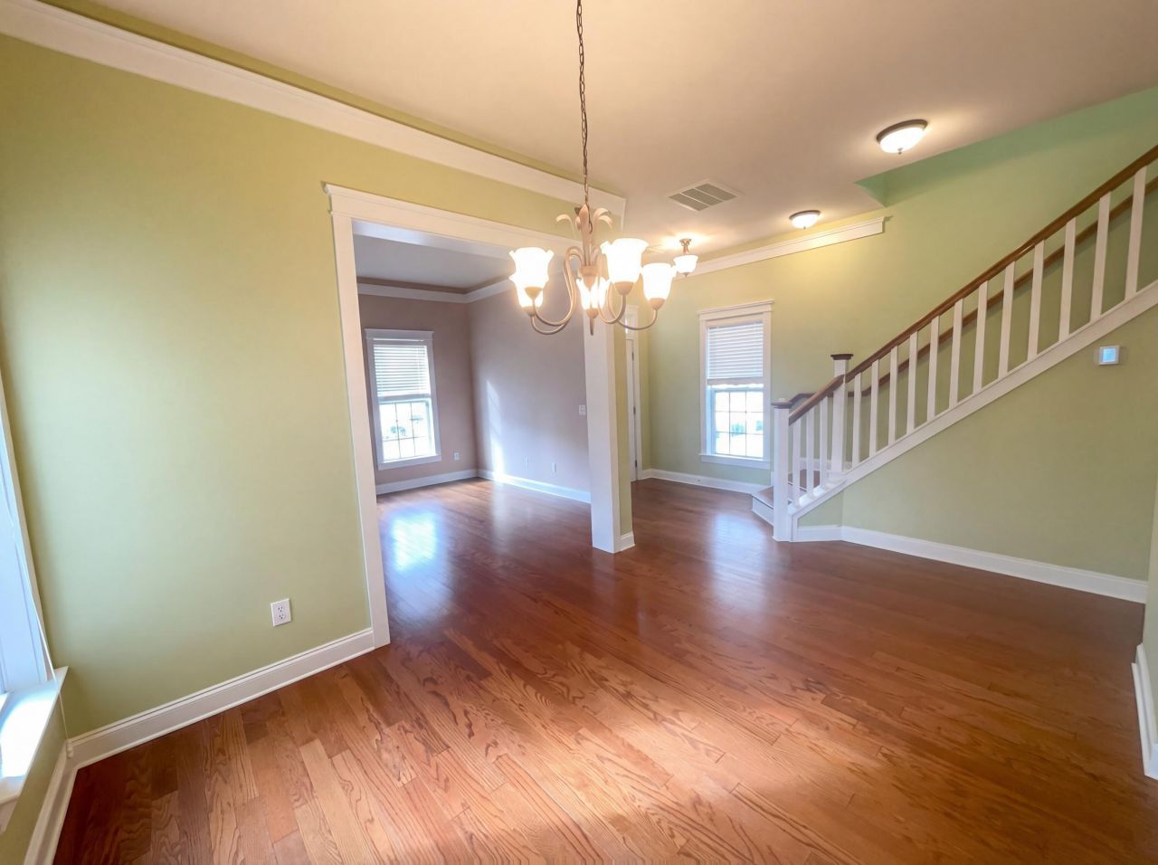 400 Forsythia Avenue Photo 7