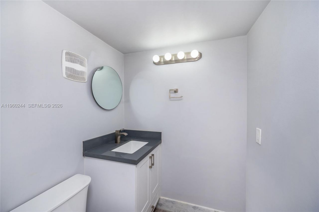 14271 Kendale Lakes Cir, Miami, FL 33183 Photo