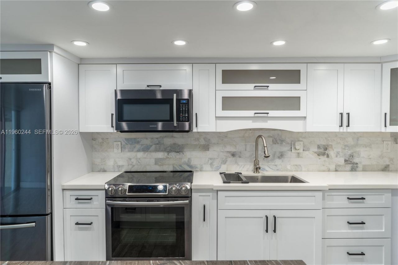 14271 Kendale Lakes Cir, Miami, FL 33183 Photo