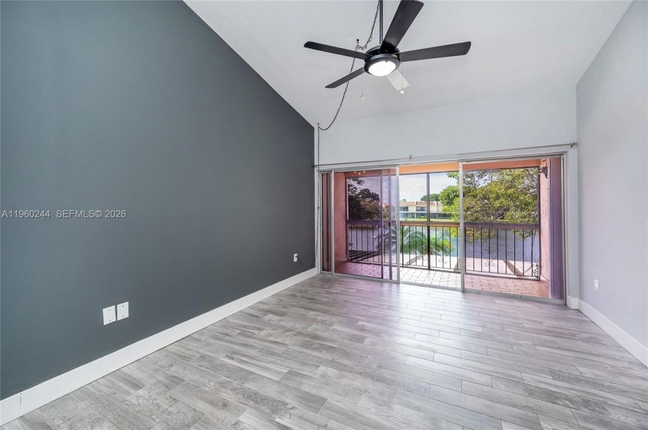 14271 Kendale Lakes Cir, Miami, FL 33183 Photo