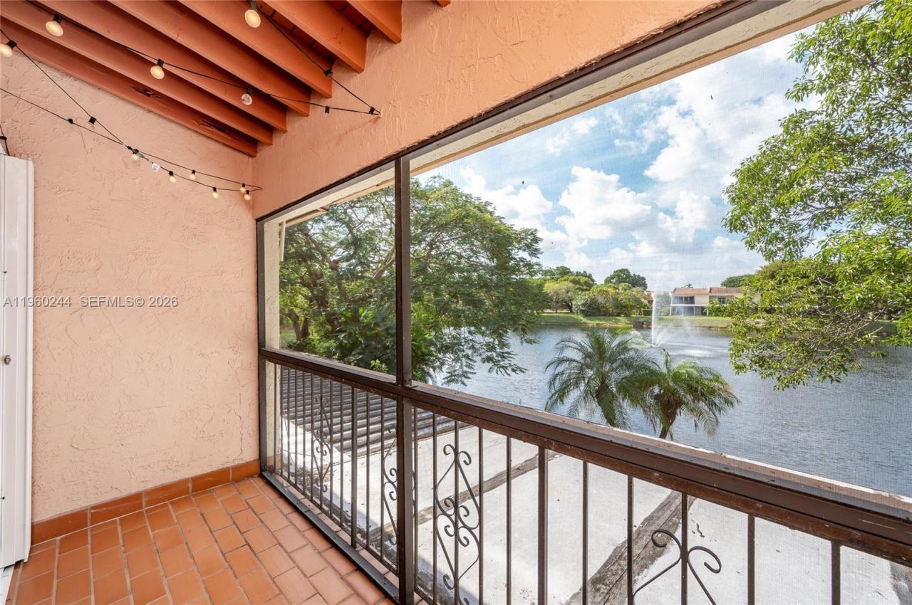 14271 Kendale Lakes Cir, Miami, FL 33183 Photo