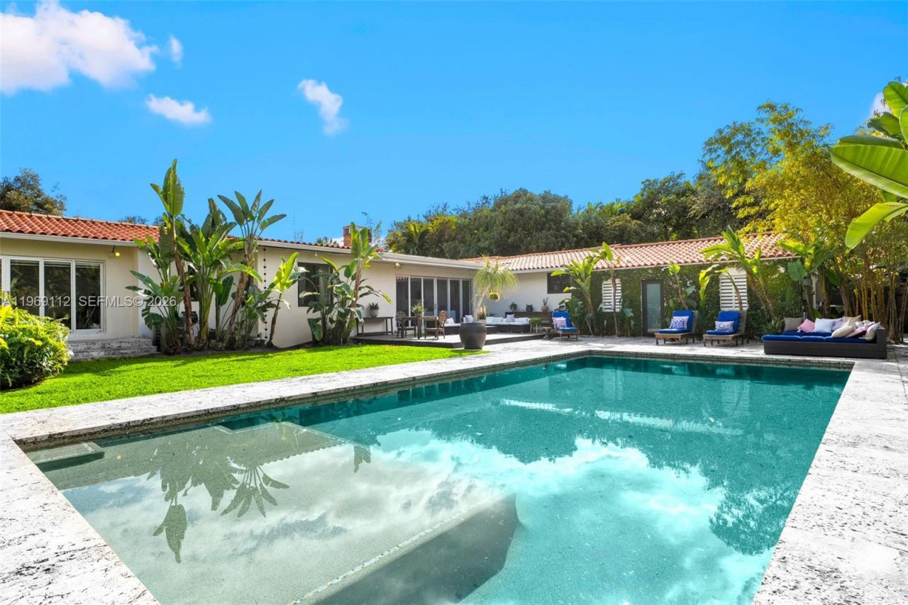 575 Hibiscus Ln , Miami, FL 33137 Photo