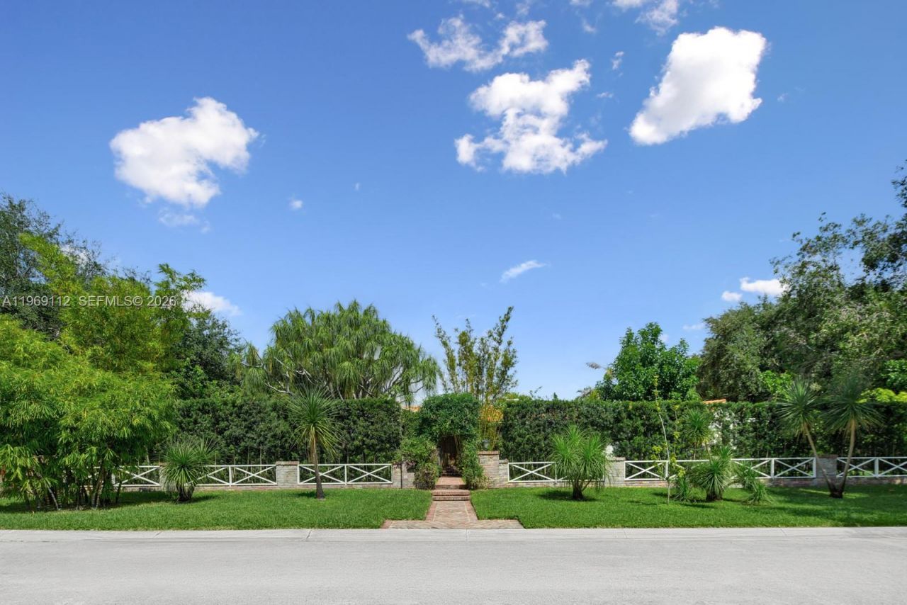 575 Hibiscus Ln , Miami, FL 33137 Photo