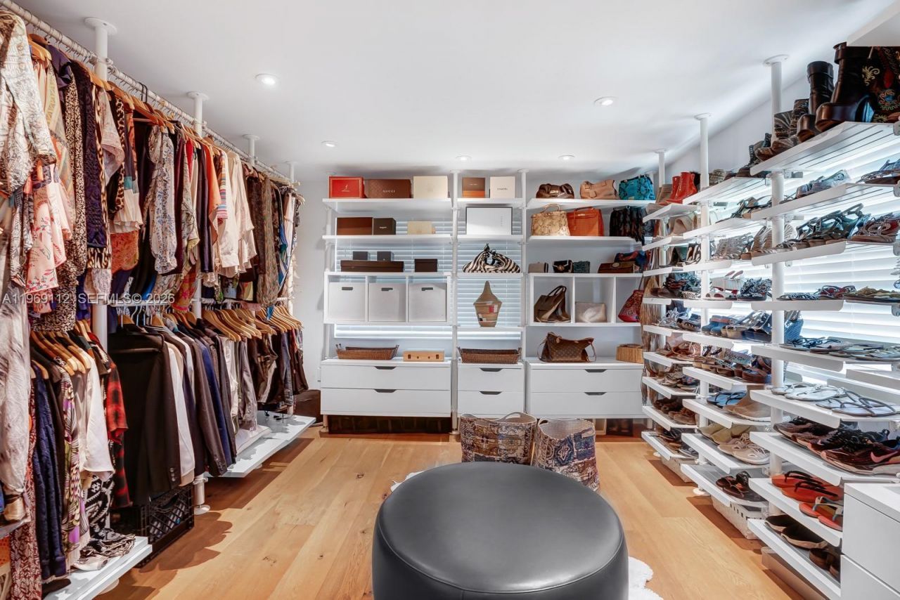 575 Hibiscus Ln , Miami, FL 33137 Photo