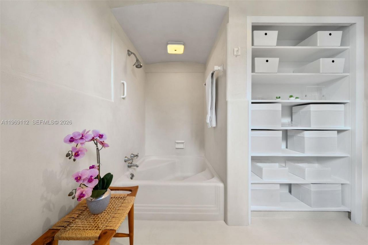 575 Hibiscus Ln , Miami, FL 33137 Photo