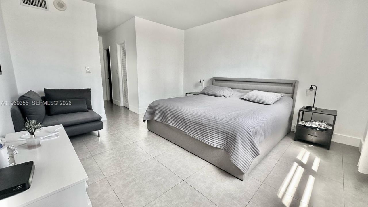 19370 Collins Ave, Unit 319, Sunny Isles Beach, FL 33160 Photo