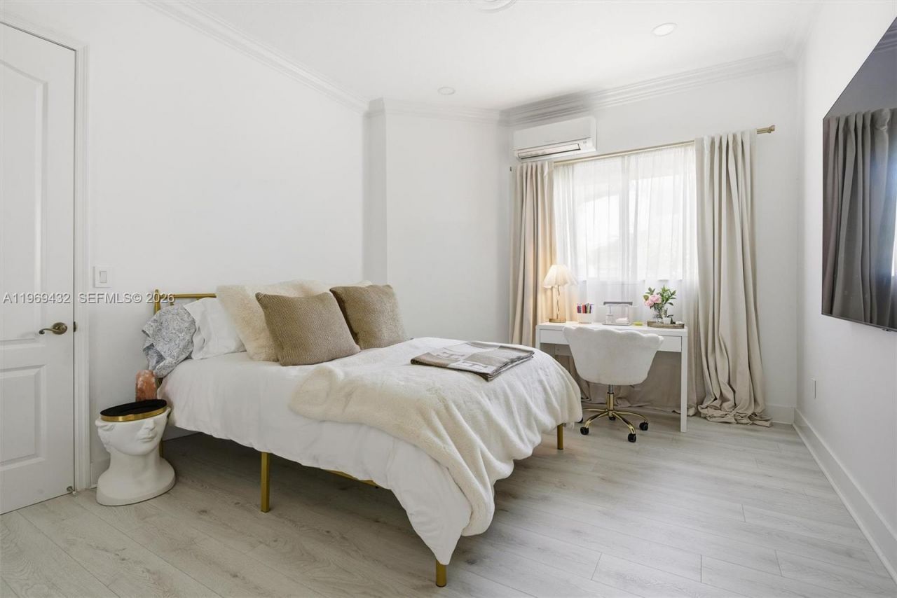 9449 NW 54th Doral Cir Ln, Doral, FL 33178 Photo