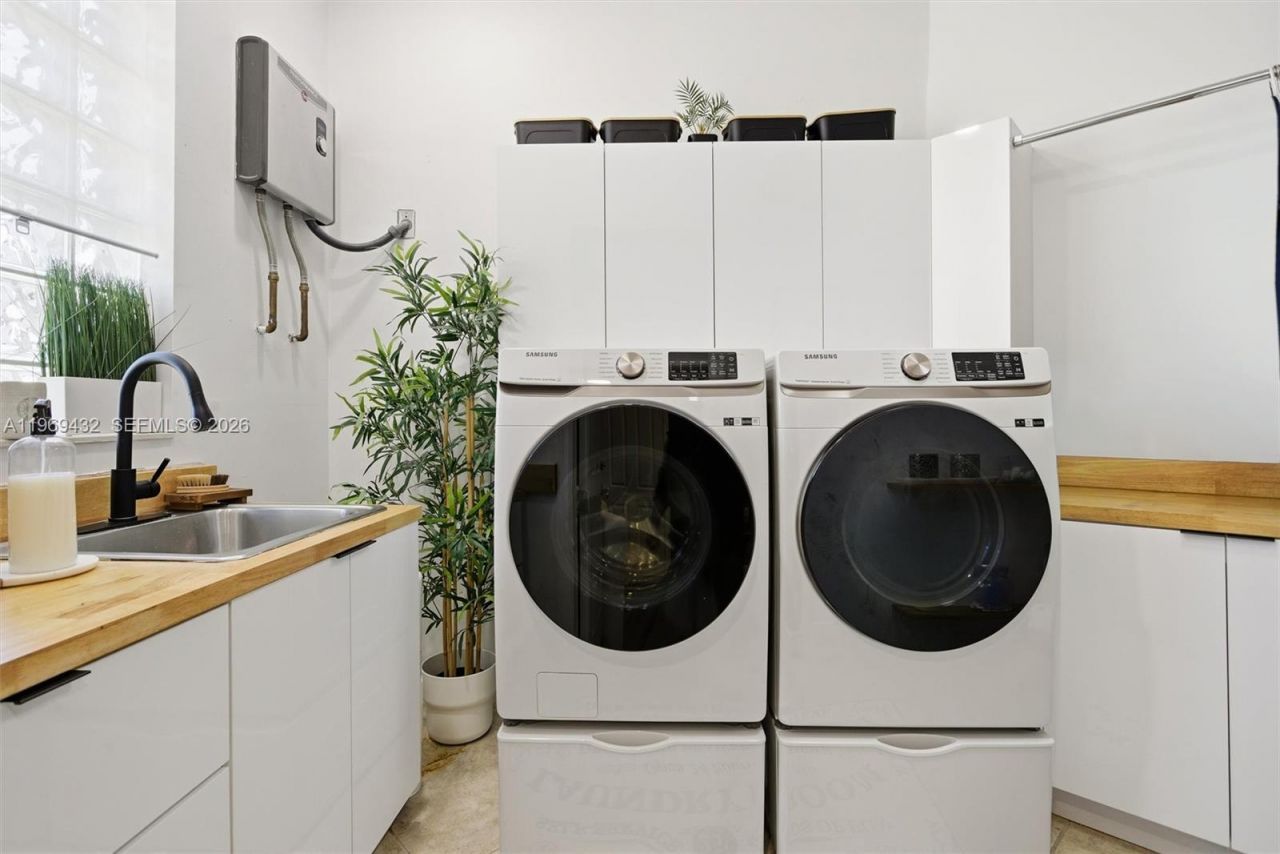 9449 NW 54th Doral Cir Ln, Doral, FL 33178 Photo