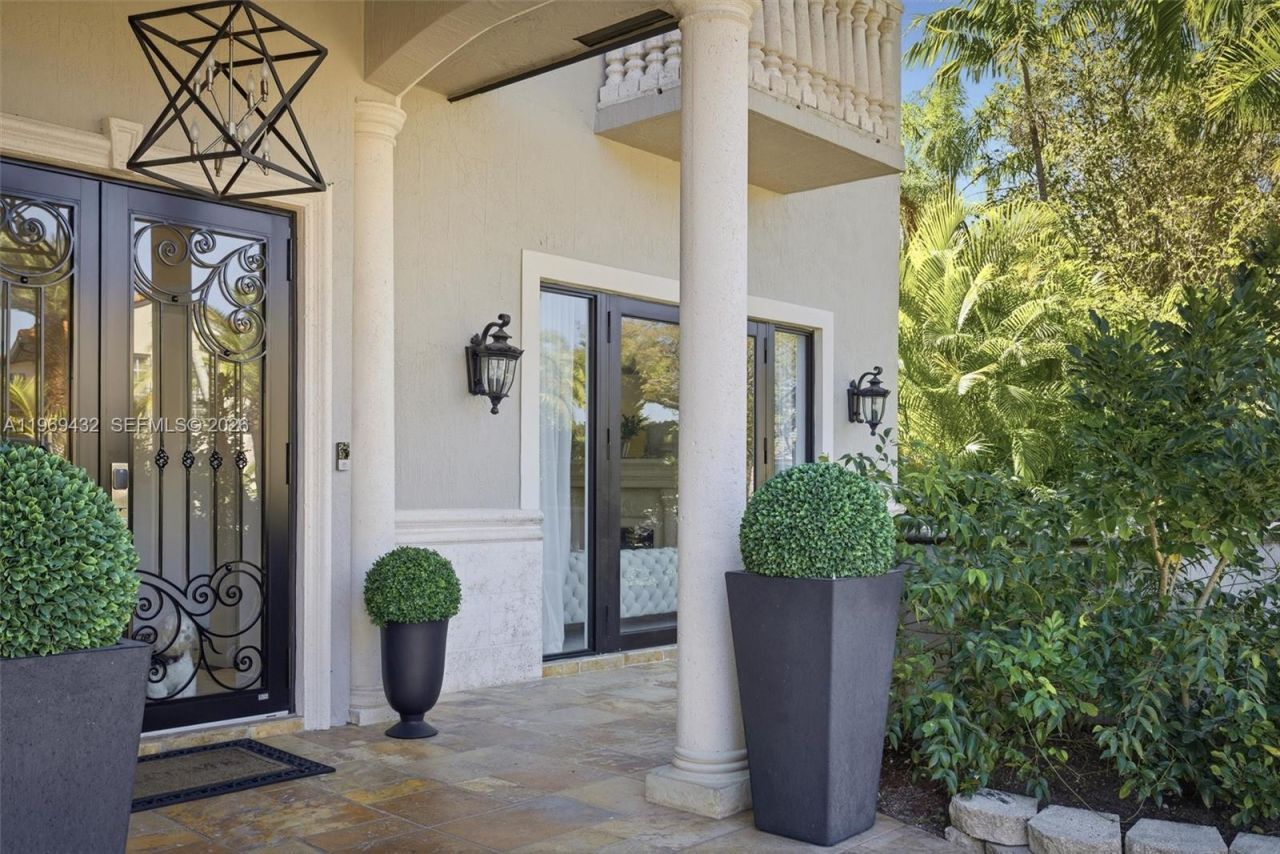 9449 NW 54th Doral Cir Ln, Doral, FL 33178 Photo