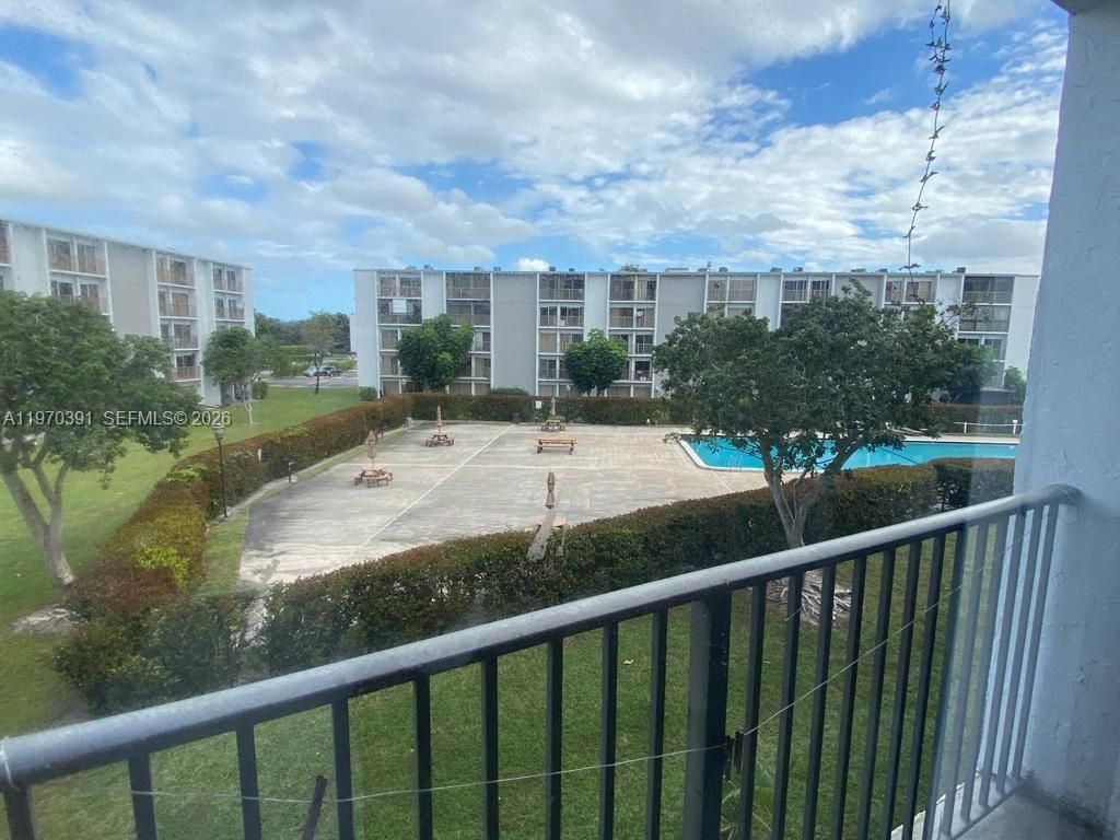 8700 N Sherman Cir , Unit 305, Miramar, FL 33025 Photo